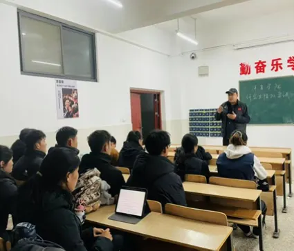 体育馆英语：从哑巴英语到流利交流的实用指南